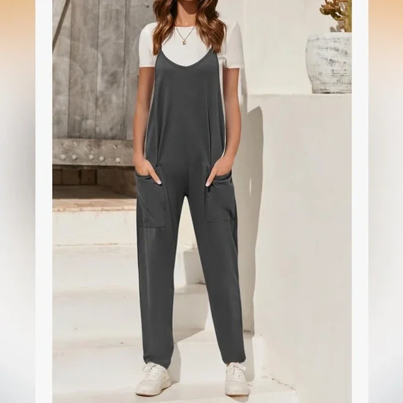 Jumpsuit with Pockets - Picture 2 of 6